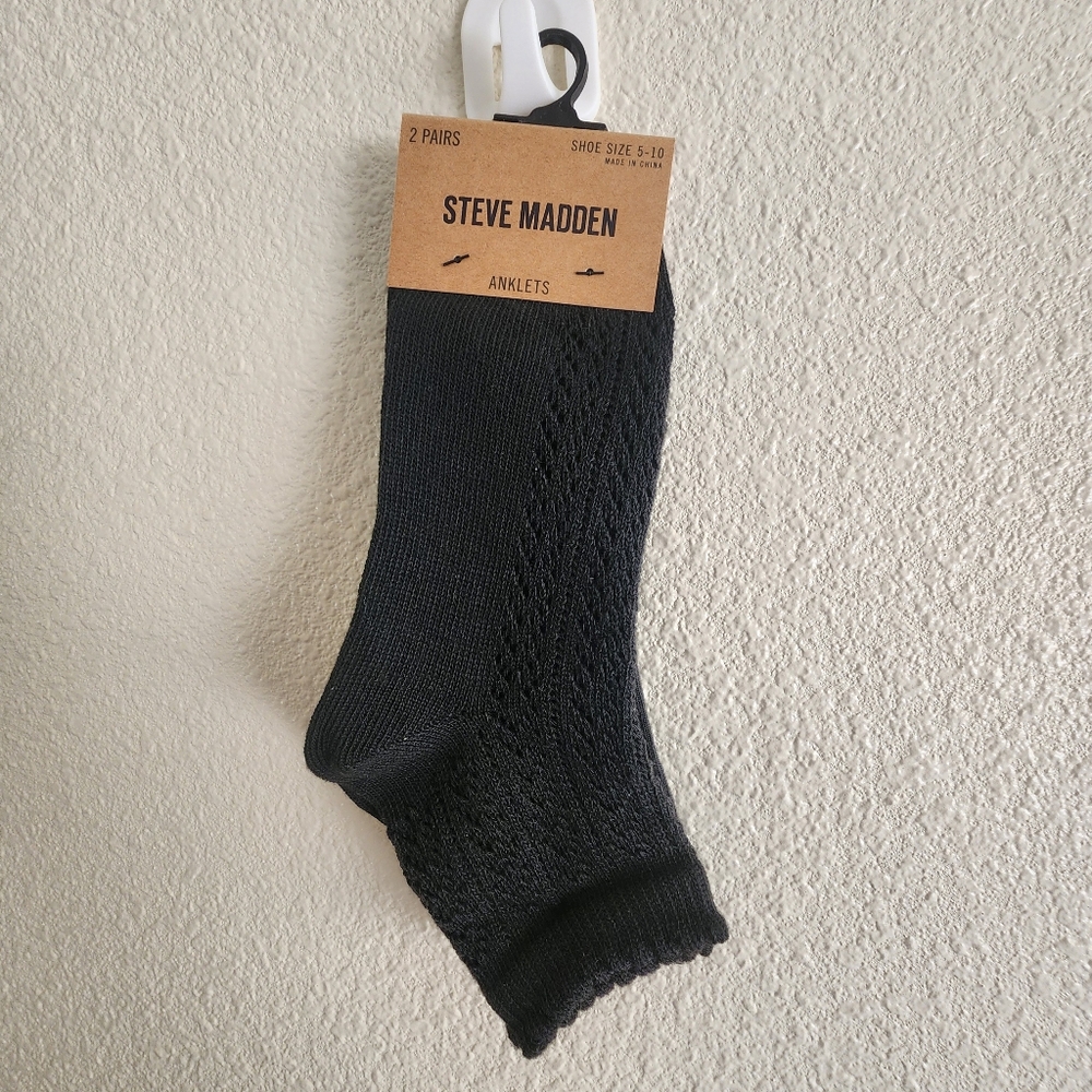 Steve Madden 2-Pair Anklet Socks